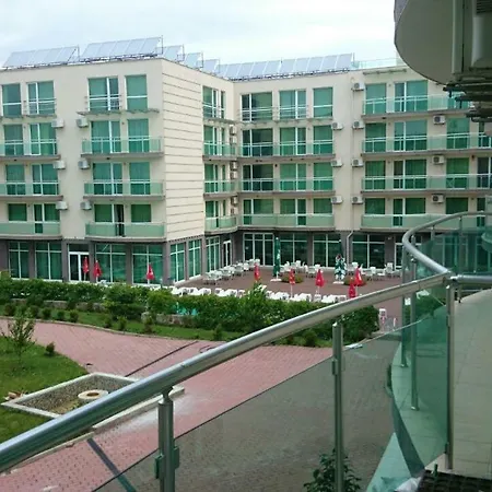 Plaza 1 Floor *