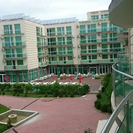 Plaza 1 Floor *